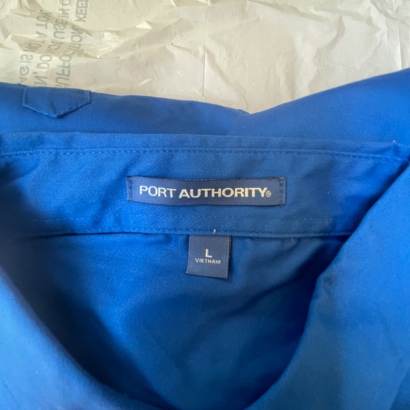 Men’s blue button down long sleeve - Picture 2 of 2